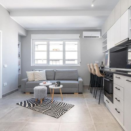 Minimalist Design Apartament In Magheru Bucarest Extérieur photo