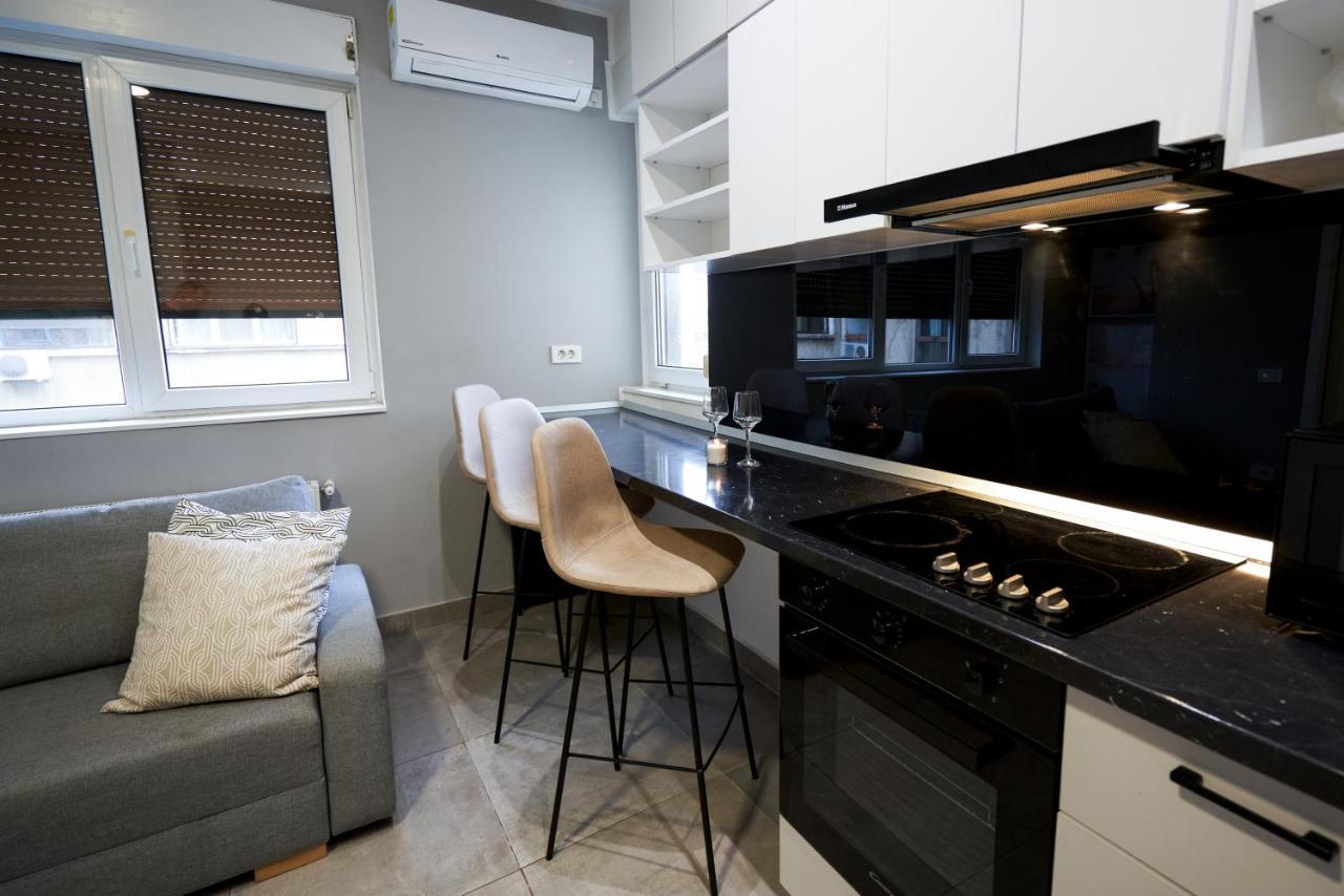 Minimalist Design Apartament In Magheru Bucarest Extérieur photo