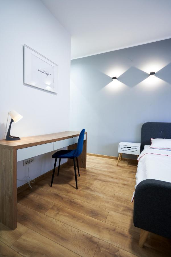 Minimalist Design Apartament In Magheru Bucarest Extérieur photo